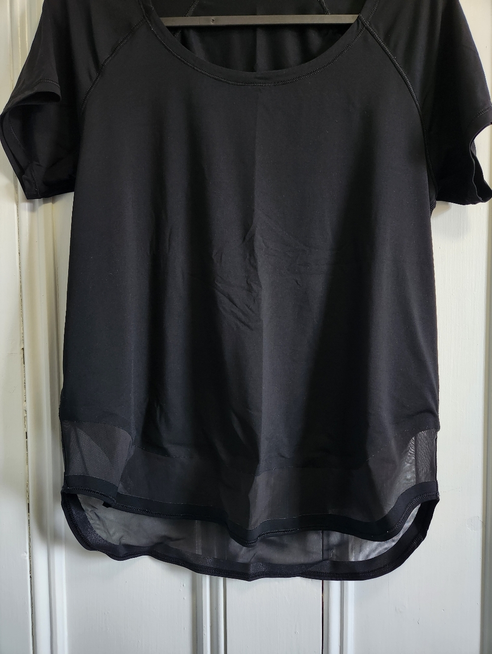 Lululemon Women’s Short Sleeve High-Low Mesh Hem Top - Size 4 - Picture 2 of 6